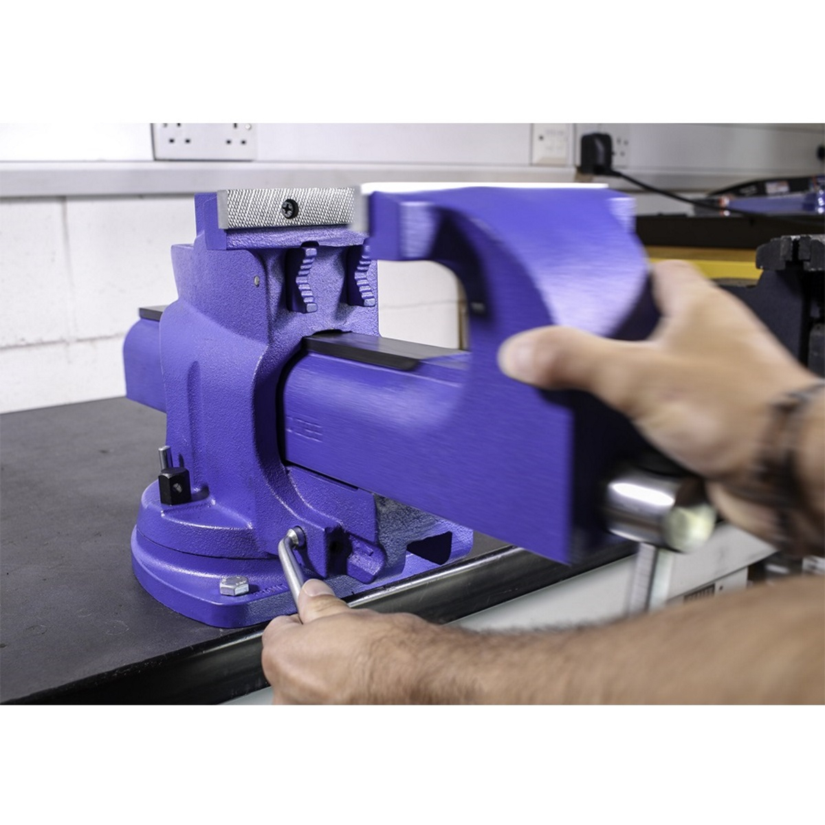 Sealey QAV150 Vice 150mm Quick Action Swivel Base Cast Iron