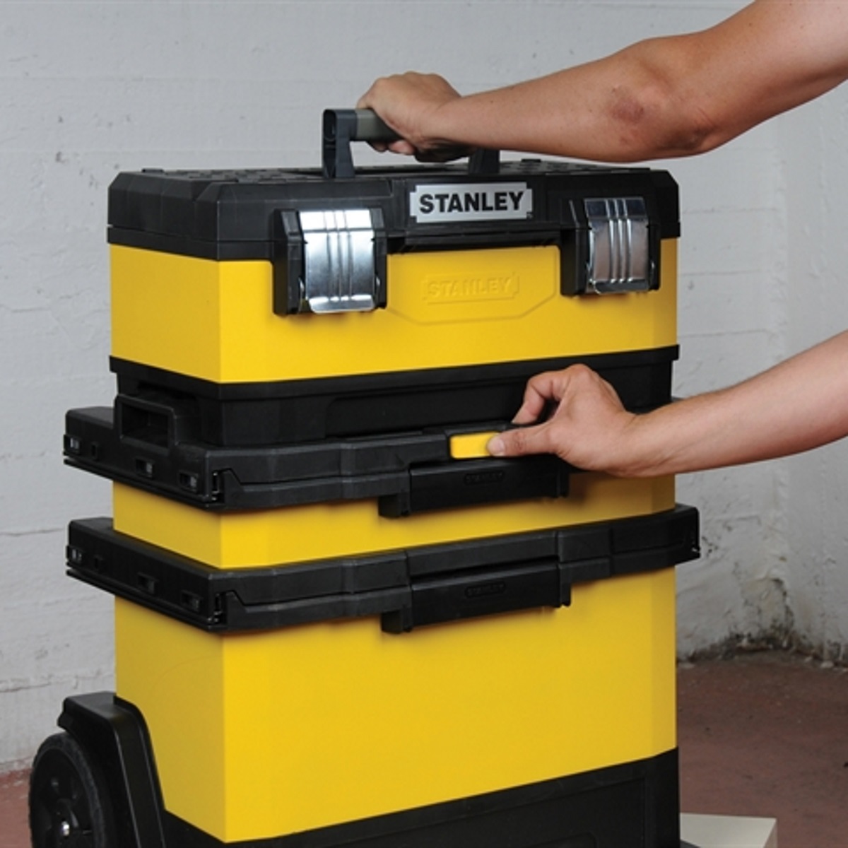 Stanley 1-95-621 Metal & Plastic Rolling Workshop STA195621