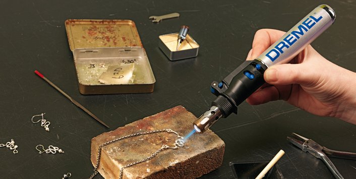 Dremel F0132000JA Versa-Tip Gas Blow Torch 2000-6 With 7 Accessories