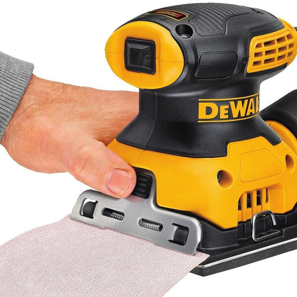 DeWalt DWE6411 240v Orbital Sander 1/4 Sheet-240V Ex Display