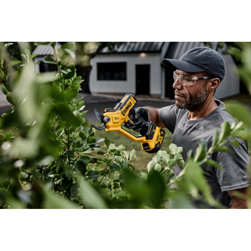 DeWalt DCMPP568N-XJ Body Only 18V XR Powered  Pruner 