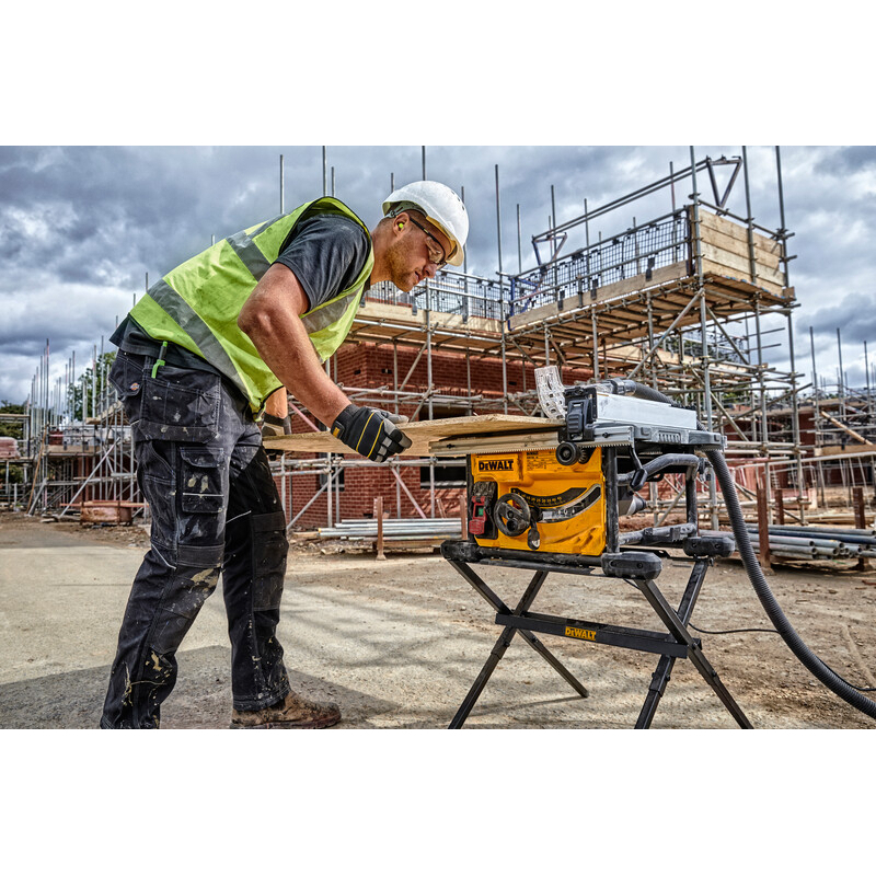 DeWalt DWE7485  Compact Table Saw 210mm-110V
