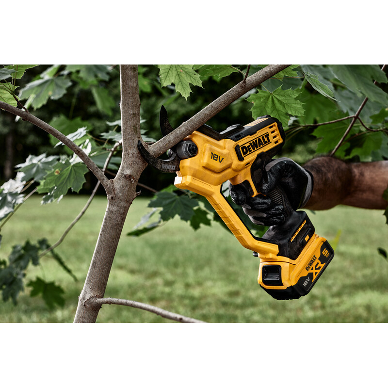 DeWalt DCMPP568N-XJ Body Only 18V XR Powered  Pruner 